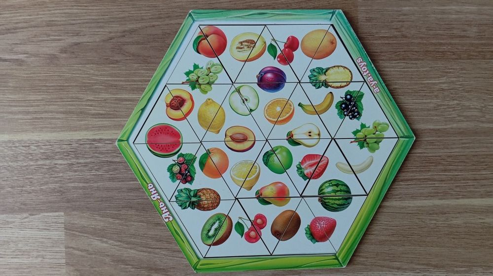 Пазл головоломка складанка трикутники половинки фрукти