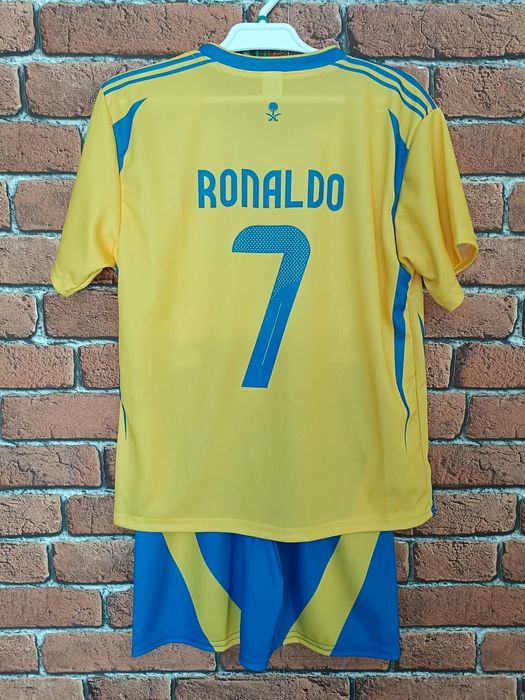 Strój piłkarski dziecięcy Al-Nassr Ronaldo rozm. 128