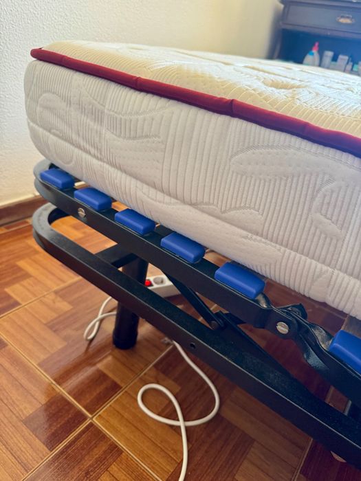 Cama articulada elétrica com comando + colchão