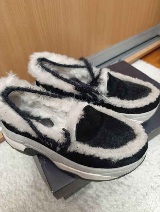 Теплі лофери кросівки жіночі