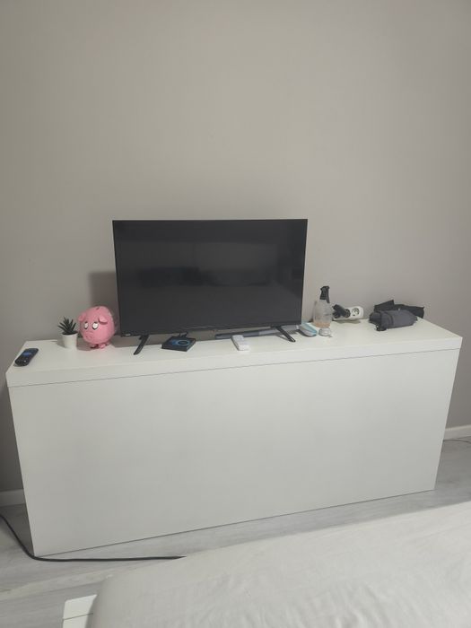 Conjunto de Cama + Cabeceira/aparador + 2 mesas de cabeceira