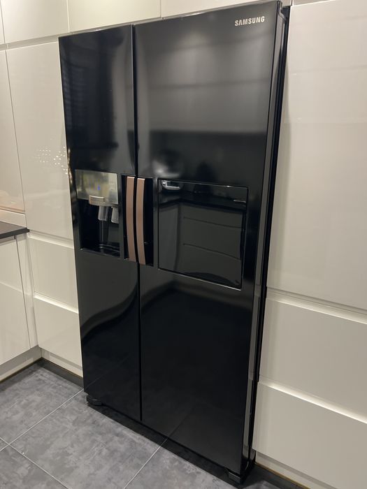 Lodowka side by side