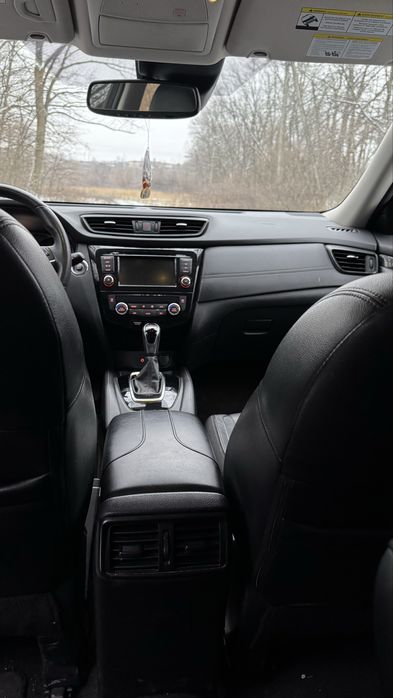 Продам Nissan Rogue SL 2018 гібрид ( який не потрібно заряджати)
