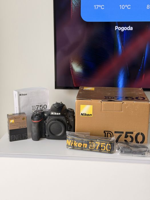 Nikon D750 Body + ładowarka + oryginalne pudełko