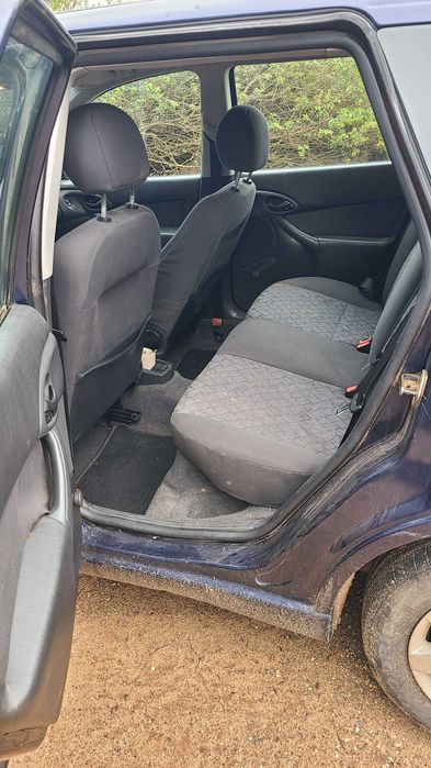 Ford Focus 1.4 Gasolina | AC | Inspeção até 5/26 | Muito fiável