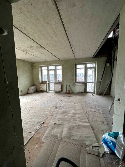 Продаж 5-ти кім. квартири по вул. Личаківська