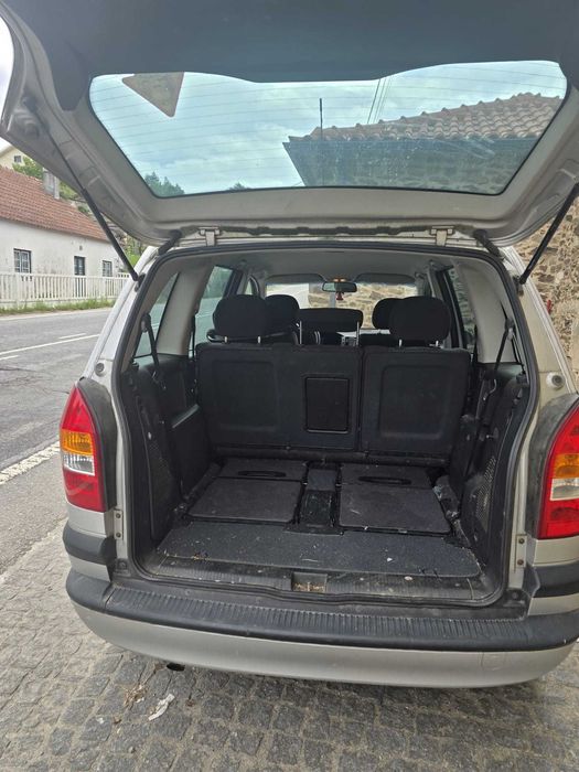Carro  Opel Zafira 2001 7 lugares para venda 170 mil kilometros rodados