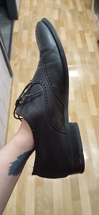 Продам кожанные туфли