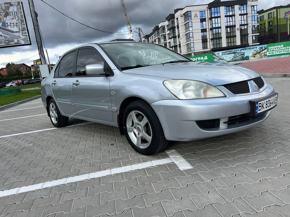 Mitsubishi lancer