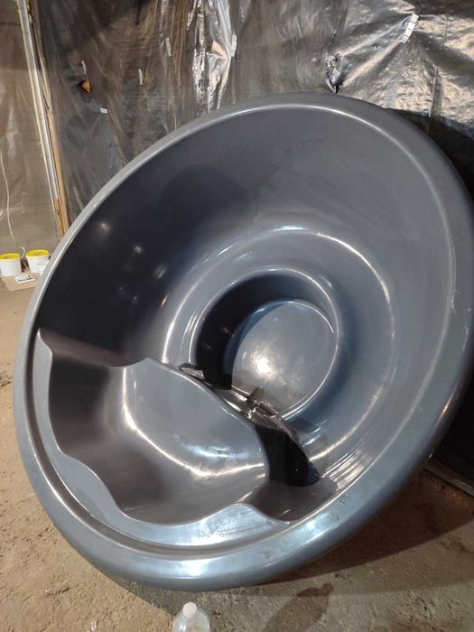 Пластикова вставка для вуличної купелі