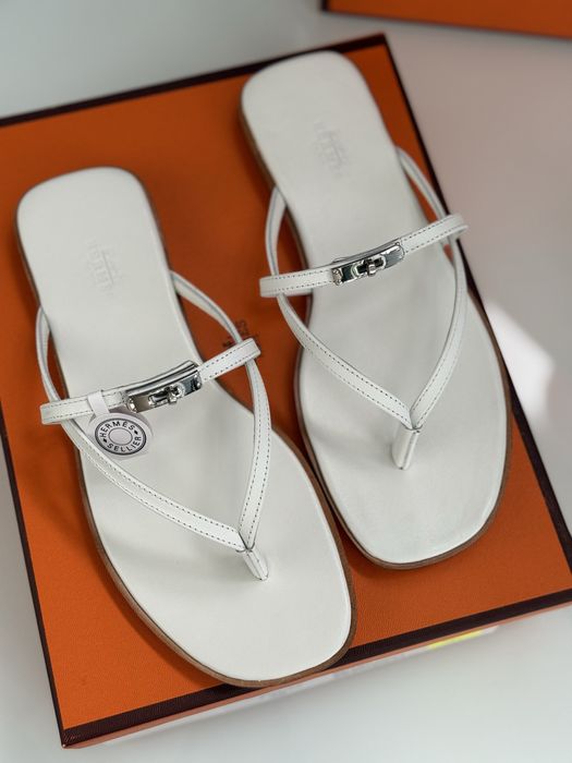 Шльопанці брендові hermes