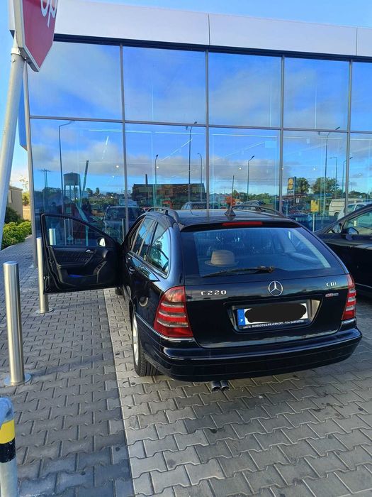 Mercedes Benz C220