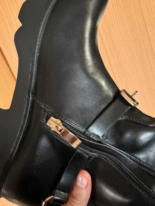 Piękne kozaczki rozmiar 39.