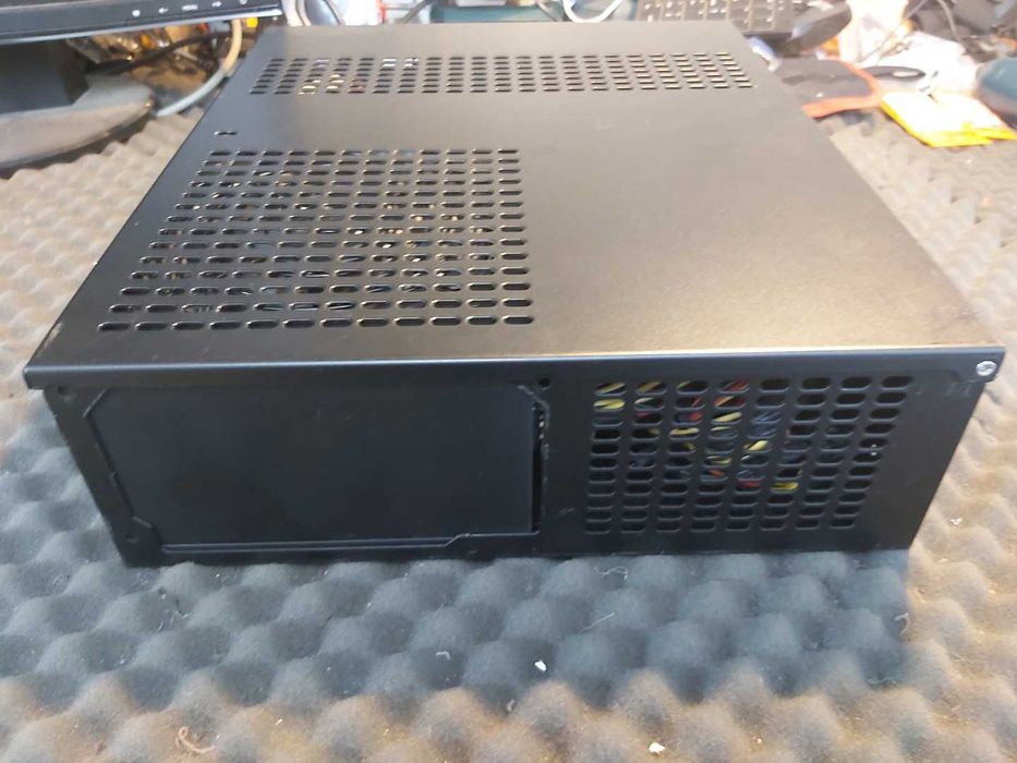 Caixa mini-itx com fonte de alimentação 500W