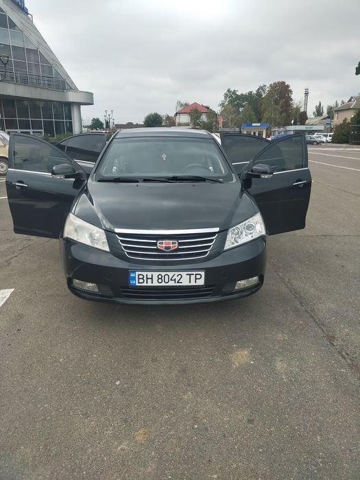 Продам Джили эмгранд ес7 2012г