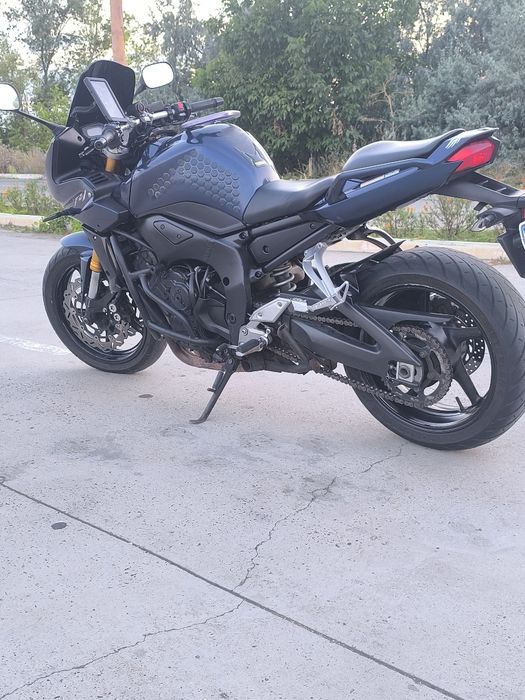 Продам Yamaha  Fazer fz1   литр