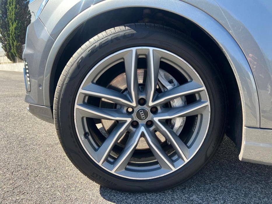 Audi Q7 3.0 E-Tron Tiptronic S-Line