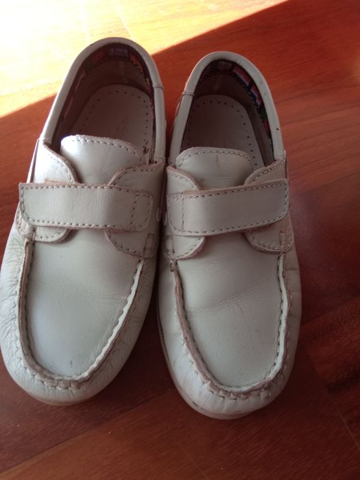 Sapatos vela 28 e 30