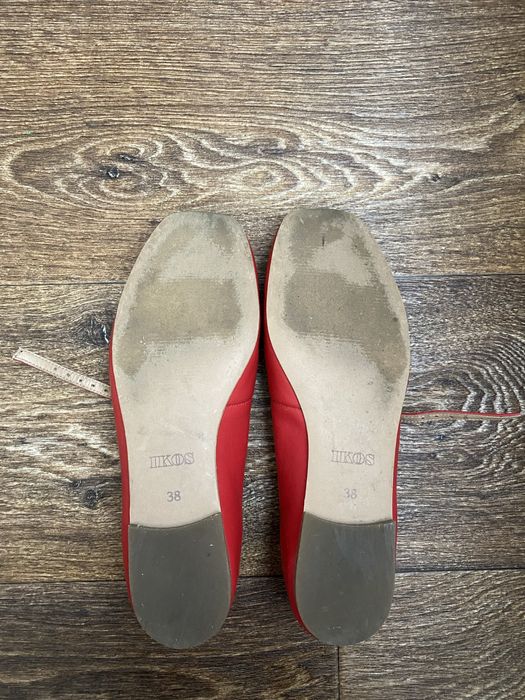 червоні балетки Мері Джейн IKOS з натуральної шкіри 38 розміру
