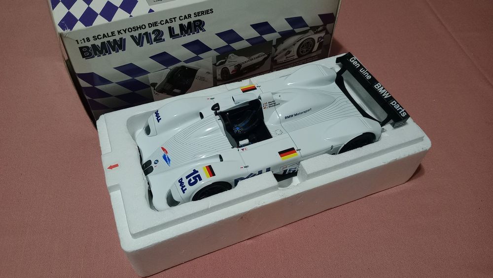 Miniatura BMW V12 LMR Kyosho 1:18