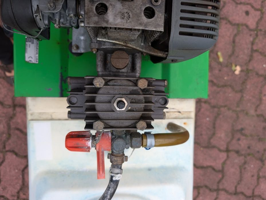 Auto pulverizador