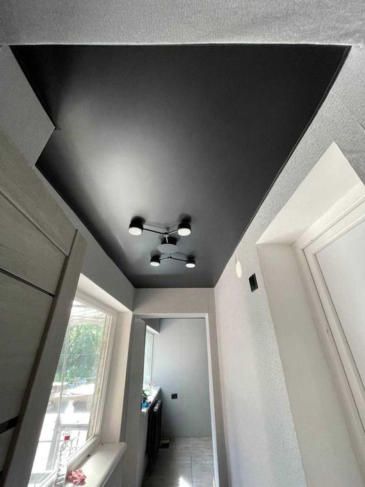 Натяжні стелі, ремонт натяжних стель, злив води, стеля