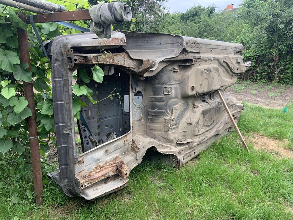 Кузов ауди а6 с4 100 та Запчастини