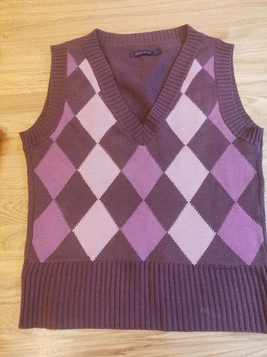 Reserved 2 kamizelki sweter