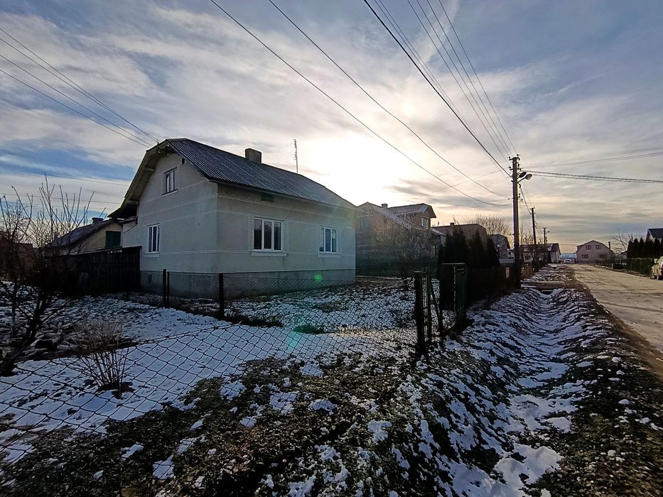 Продається будинок за 1 км від Самбора