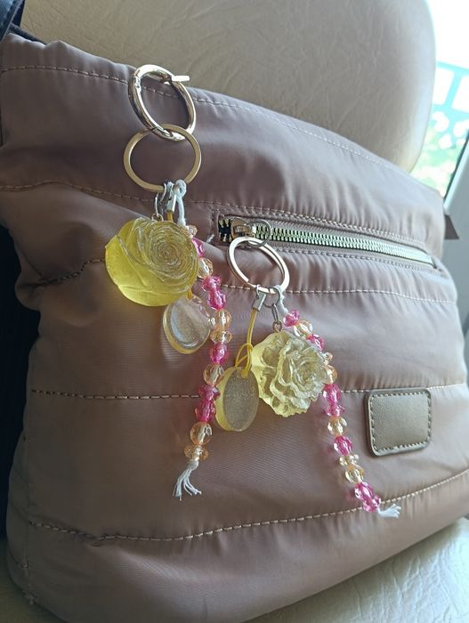 Bag charm artesanal FLOR duplo