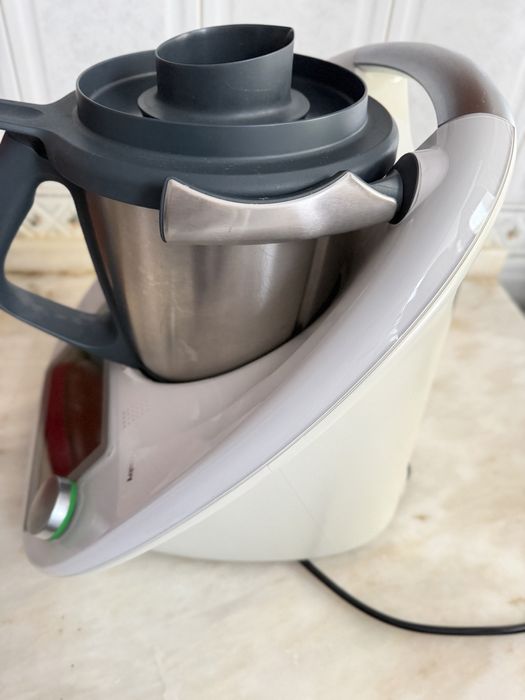 Bimby para venda - ideal para quem quer cozinhar de forma prática.