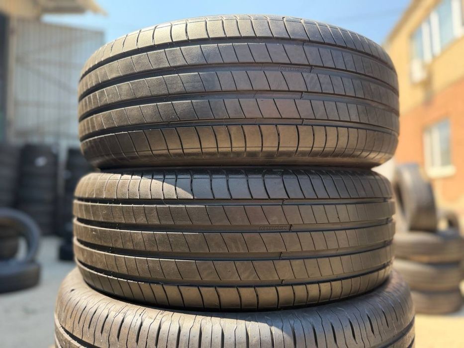 Пара 205/60R16 Michelin 2025p