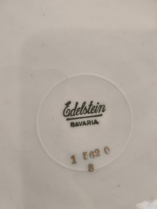 Вінтажний столовий сервіз на шість персон