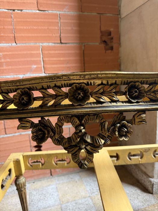 Pés de mesa em madeira