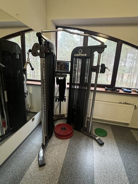 Спортивне обладнання. Тренажери. Бігова доріжка. Орбітрек.