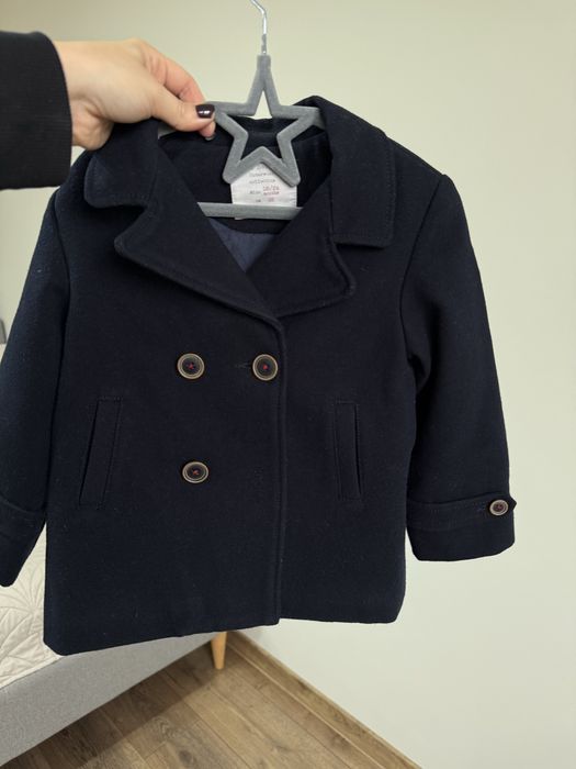 Пальто від ZARA.