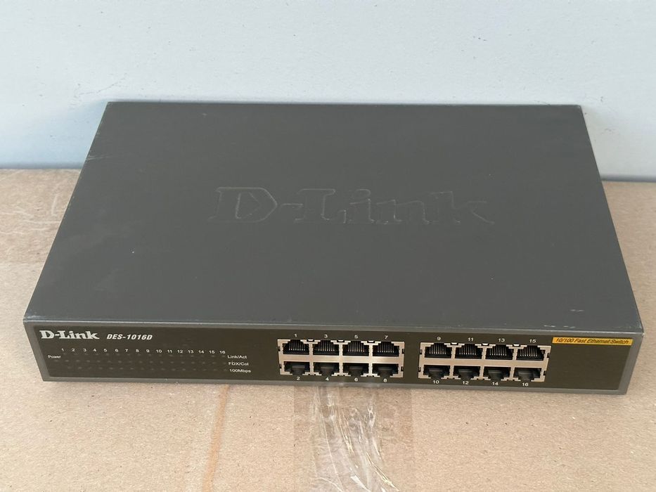 Коммутатор D-Link DES-1016D