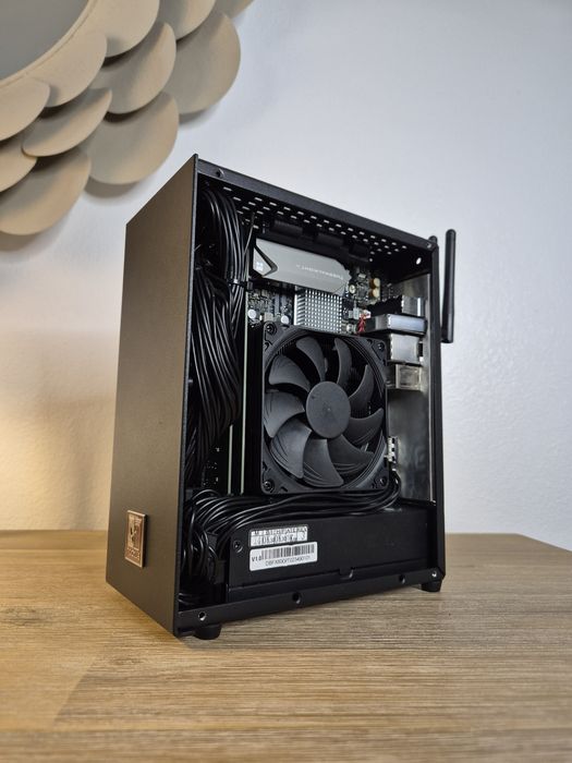 PC Gaming SFF 4.3L | RTX 4060 | 16GM RAM | 1TB SSD