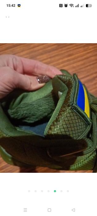 Зимові кросівки теплі хутро кроси черевики