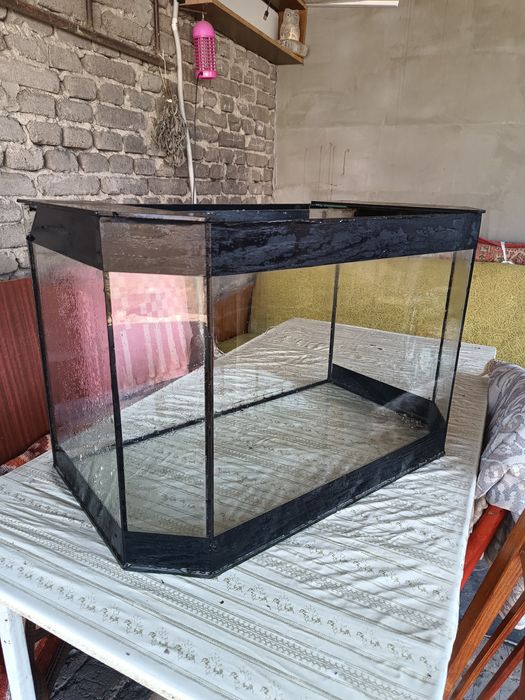 Продам аквариум 70 литров