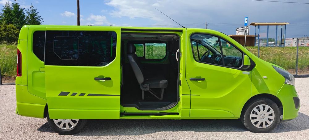 Opel Vivaro Opel Vivaro 9-osobowy Long 120 koni