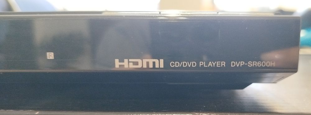 Odtwarzacz DVD Sony DVP-SR600h z wejściem hdmi