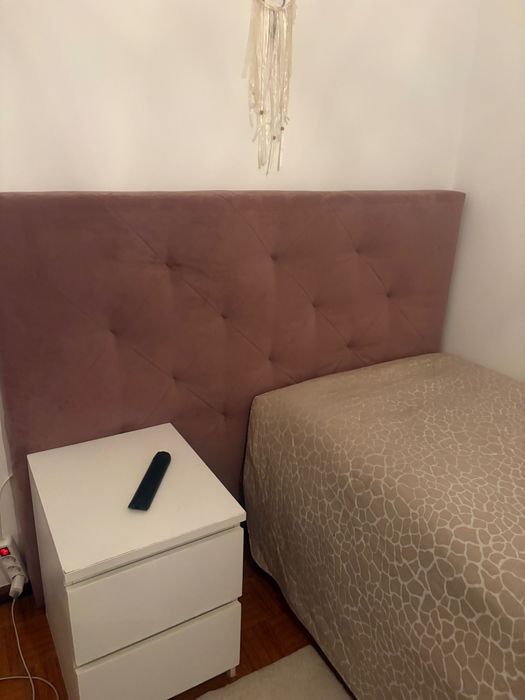 Cabeceira de cama estofada
