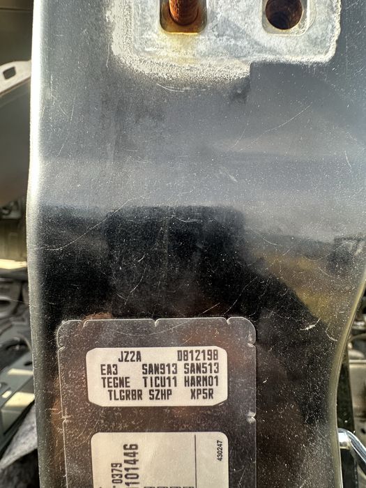 Кузов четверть порог криша на Рено Гранд Сценік 3 Renault Scenic 3