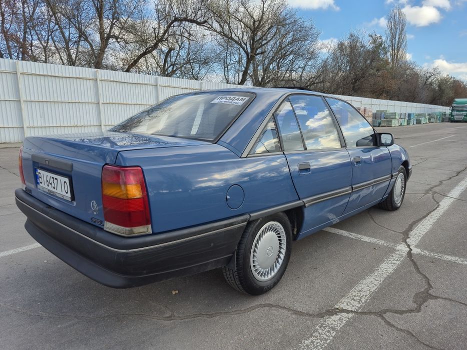 Опель омега 1.8  Opel Omega