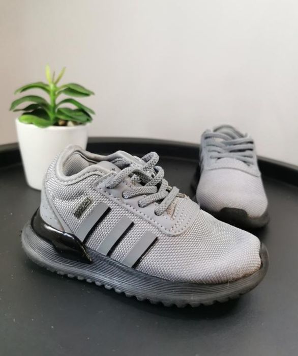 Кросівки 23 розмір, Adidas