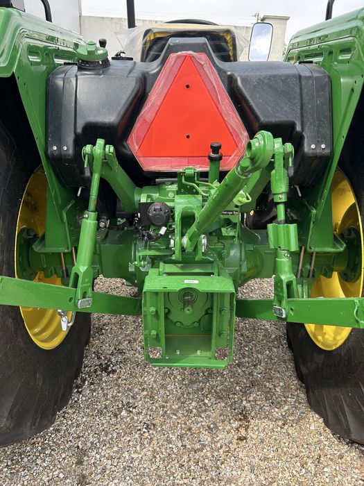 Trator John Deere 5075E de 75 CV - Novo