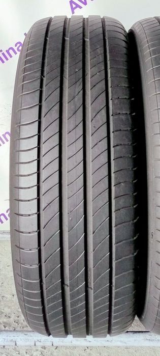 Шини літні R17 215/60 Michelin Primacy 4