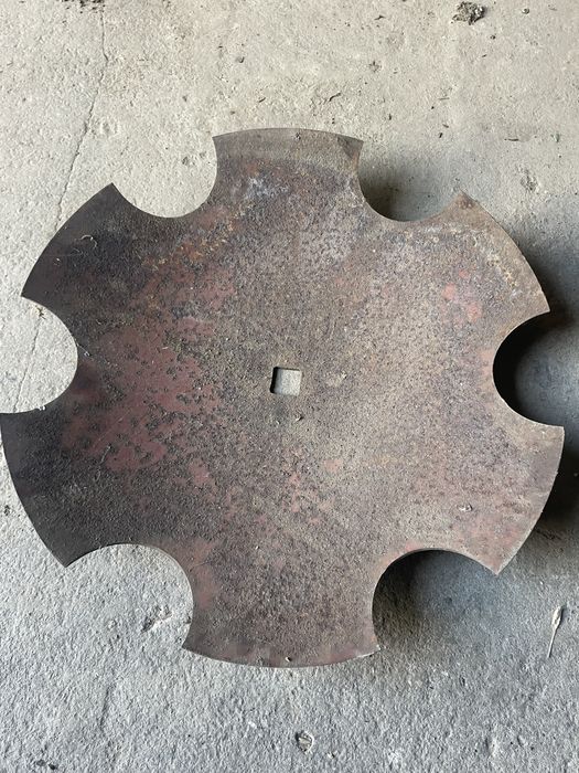 Talerz uzębiony 520/560 mm nowy talerzówka