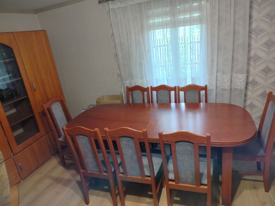 Stól do salonu 8 krzeseł